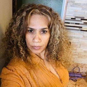 Meet your Posher, Vicky